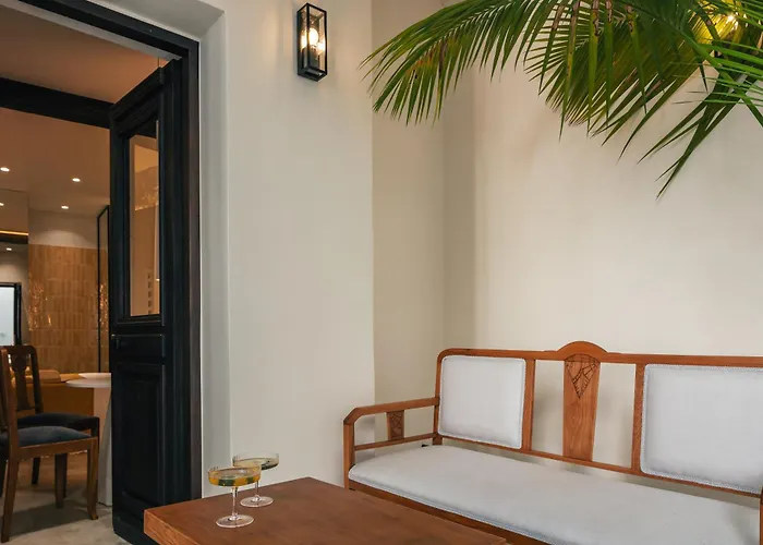 Casa Di Georgios Luxury Suites
